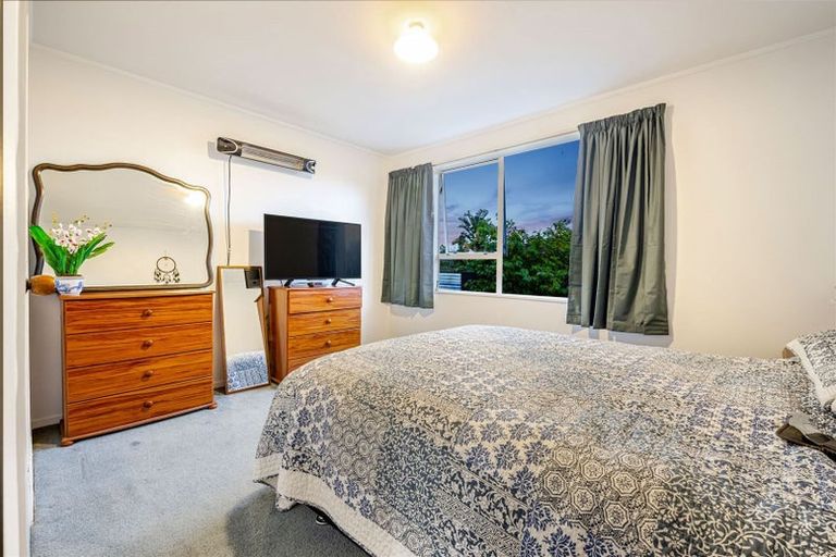 Photo of property in 74 Keegan Drive, Massey, Auckland, 0614