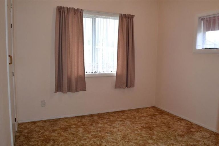 Photo of property in 17 Carlisle Street, Levin, 5510