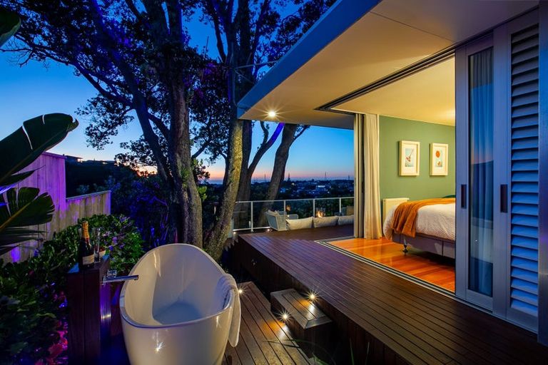 Photo of property in 120b Pioneer Road, Moturoa, New Plymouth, 4310