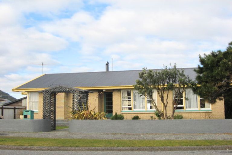 Photo of property in 61 Blake Street, Blaketown, Greymouth, 7805