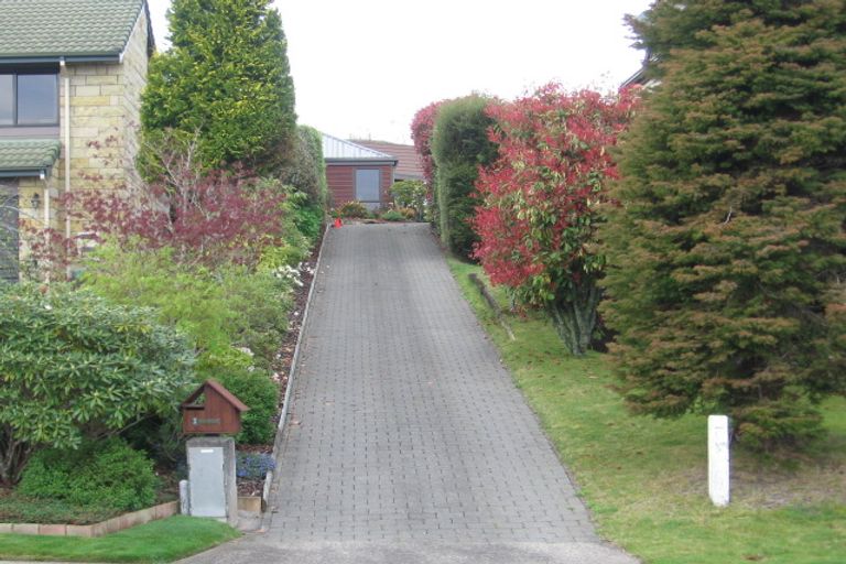 Photo of property in 1 Brundon Place, Lynmore, Rotorua, 3010