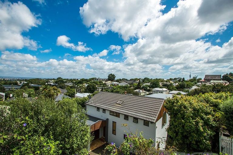 Photo of property in 45 Esplanade Road, Mount Eden, Auckland, 1024
