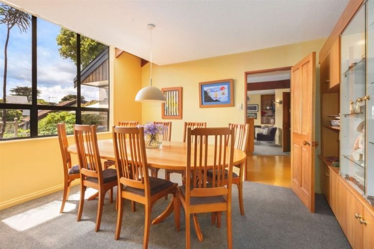 Photo of property in 16 Eclipse Lane, Whitby, Porirua, 5024