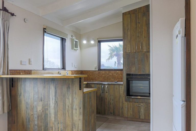 Photo of property in 18 Tawhara Place, Edgecumbe, 3120