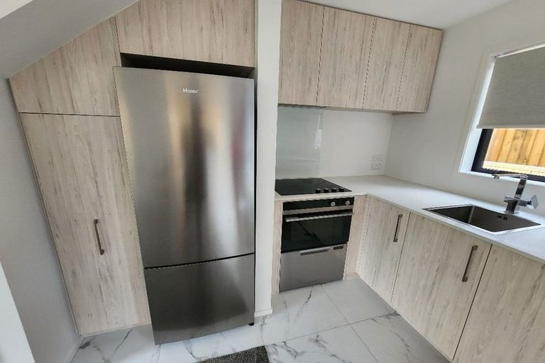 Photo of property in 11/22 Yeovil Road, Te Atatu Peninsula, Auckland, 0610