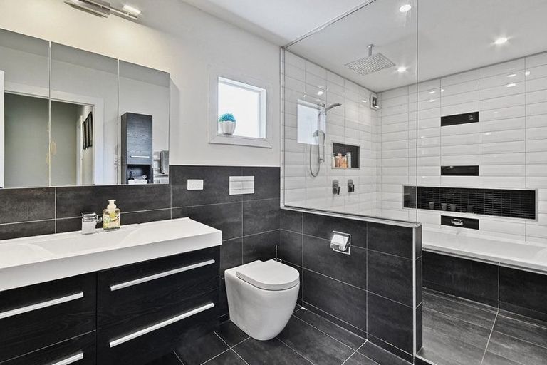 Photo of property in 36 Arthur Road, Hillpark, Auckland, 2102