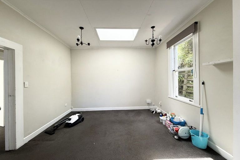 Photo of property in 66 Hawker Street, Mount Victoria, Wellington, 6011