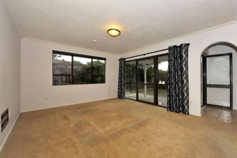 Photo of property in 1/54a Aorangi Road, Bryndwr, Christchurch, 8053