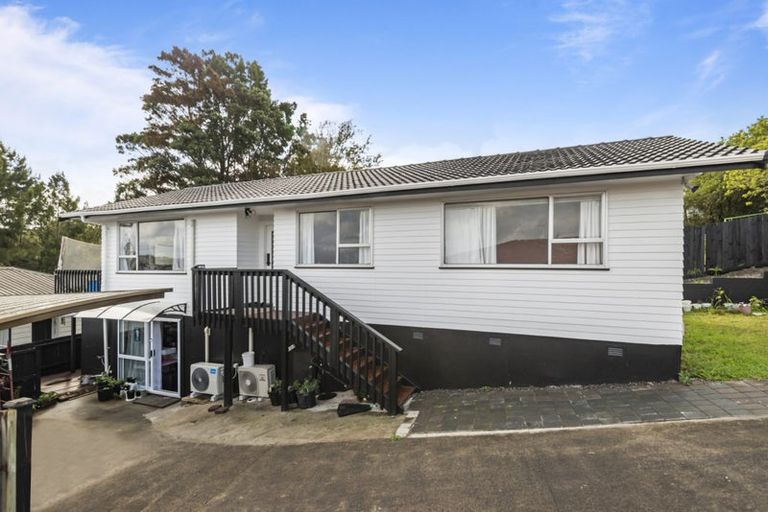 Photo of property in 1/11 Cassia Place, Sunnynook, Auckland, 0620
