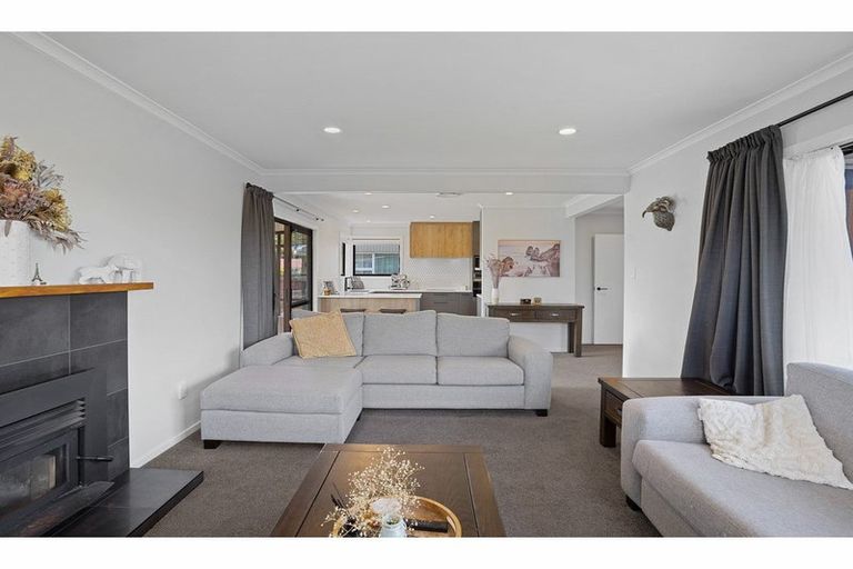 Photo of property in 5 Carbine Place, Sockburn, Christchurch, 8042