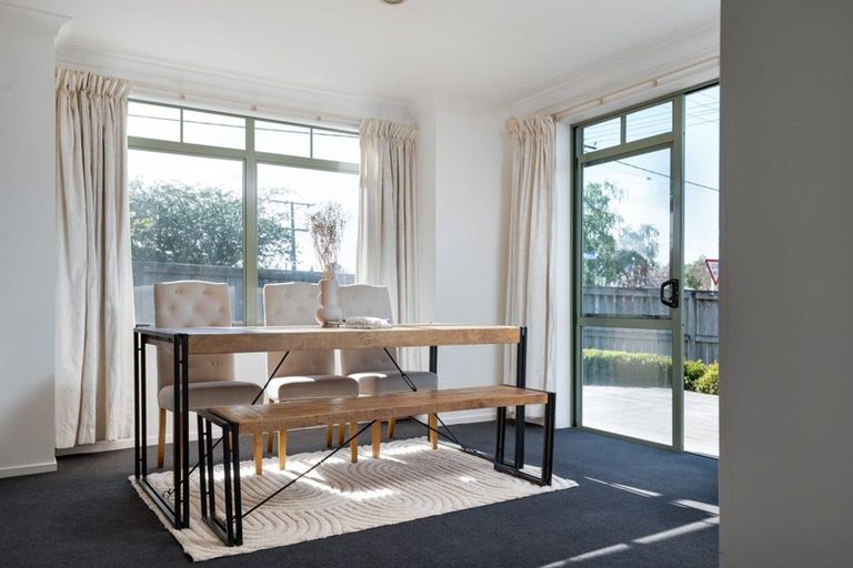 Photo of property in 52 Byron Street, Leamington, Cambridge, 3432