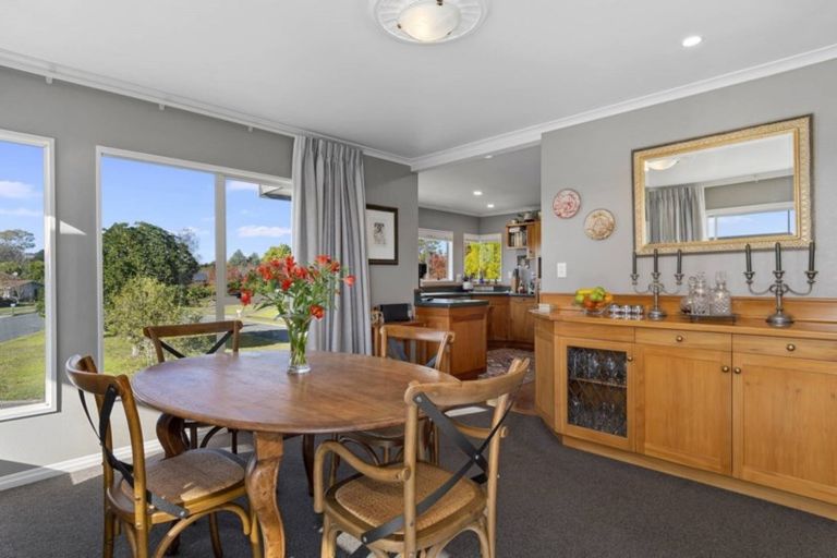 Photo of property in 23 Links View Drive, Omokoroa, 3114