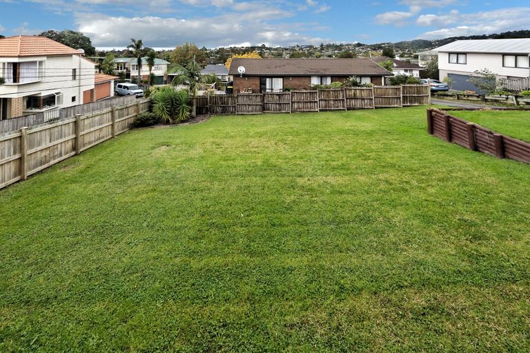 Photo of property in 110 Golf Road, New Lynn, Auckland, 0600