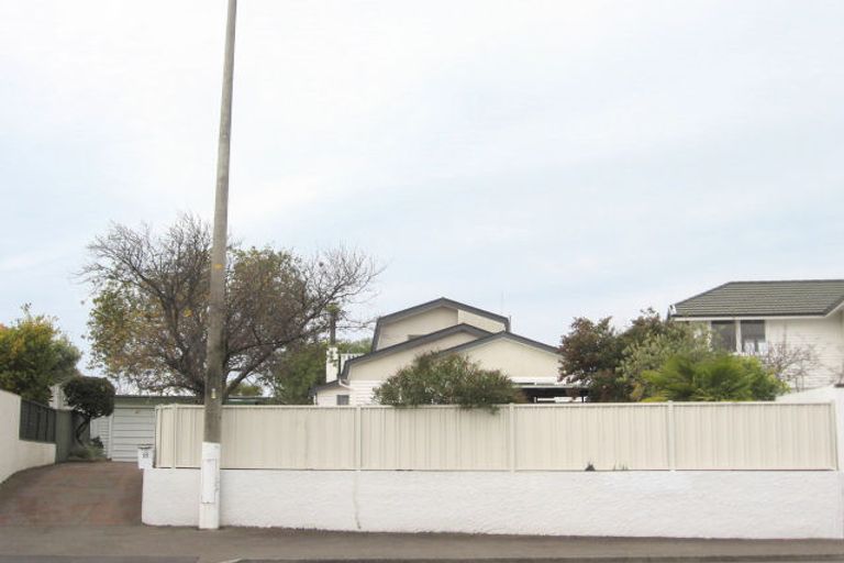 Photo of property in 18 Napier Terrace, Hospital Hill, Napier, 4110