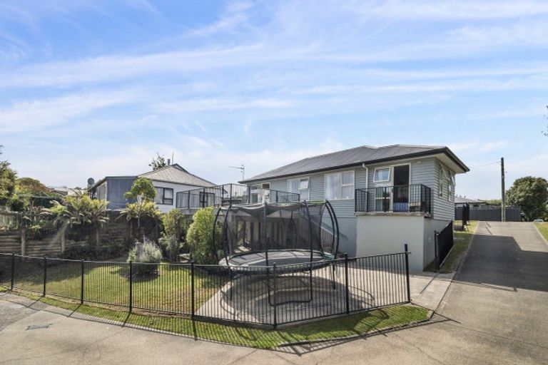 Photo of property in 11a Puriri Street, Hilltop, Taupo, 3330
