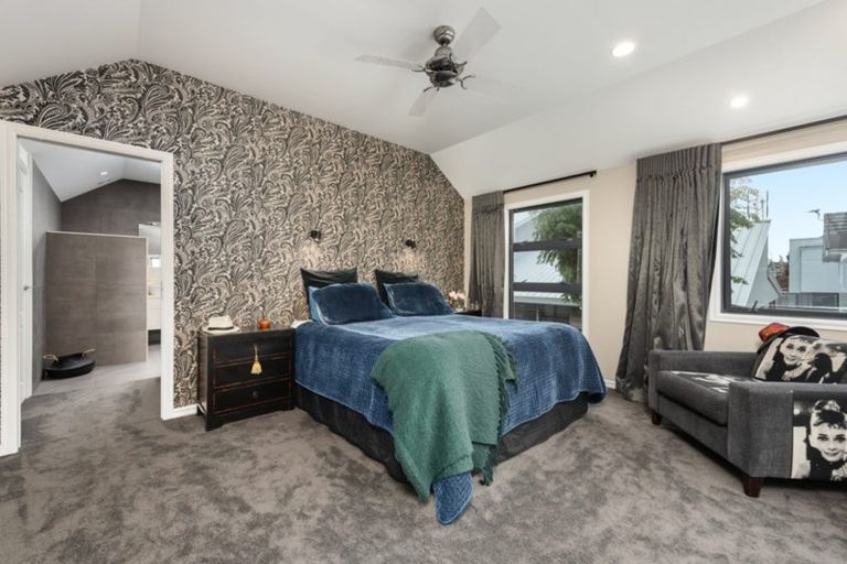 Photo of property in 85 Marine Parade, Mount Maunganui, 3116