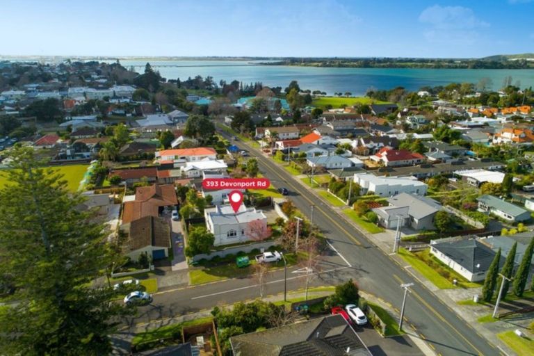 Photo of property in 393 Devonport Road, Tauranga South, Tauranga, 3112