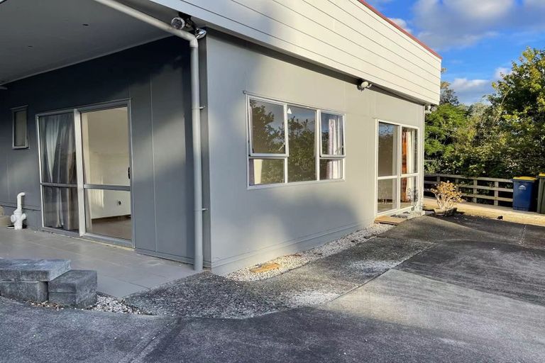 Photo of property in 31 Sequoia Place, Sunnynook, Auckland, 0620