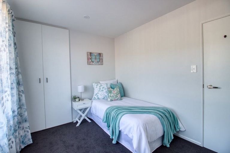 Photo of property in 2/10 Montclare Avenue, Ilam, Christchurch, 8041