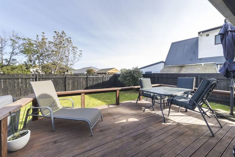 Photo of property in 30 Tiller Close, Kelvin Grove, Palmerston North, 4414