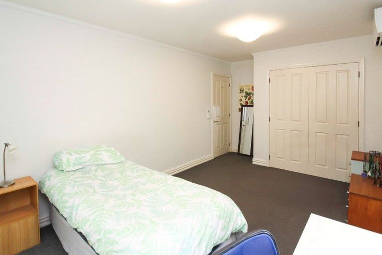 Photo of property in 10/162 Aro Street, Aro Valley, Wellington, 6021