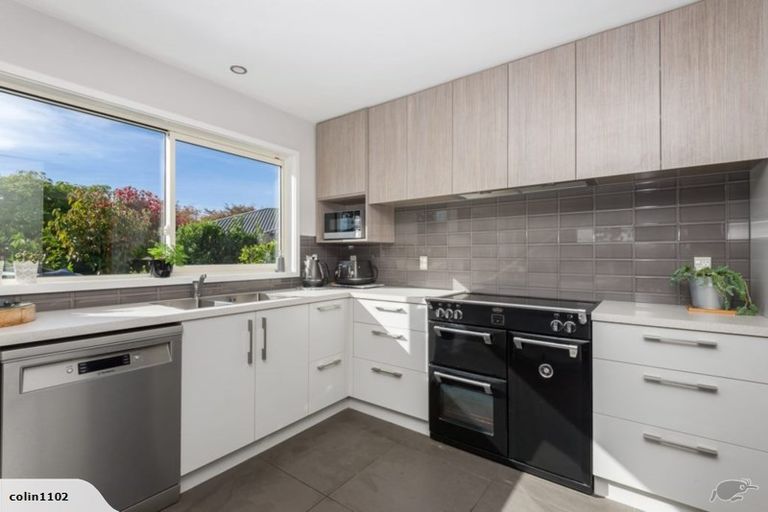 Photo of property in 4 Hemingford Place, Halswell, Christchurch, 8025