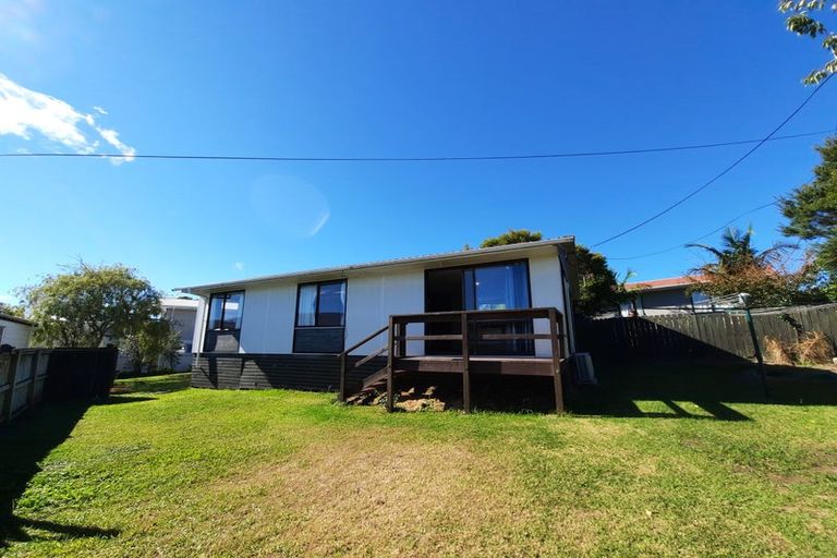 Photo of property in 1/79a Colwill Road, Massey, Auckland, 0614