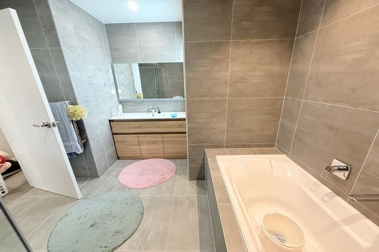 Photo of property in 15 Kea Road, Silverdale, 0932