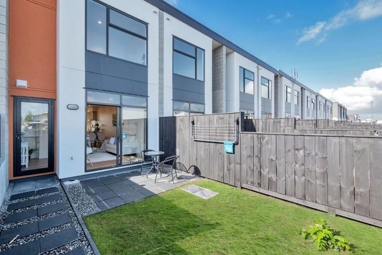 Photo of property in 101 Te Aparangi Road, Papakura, 2110