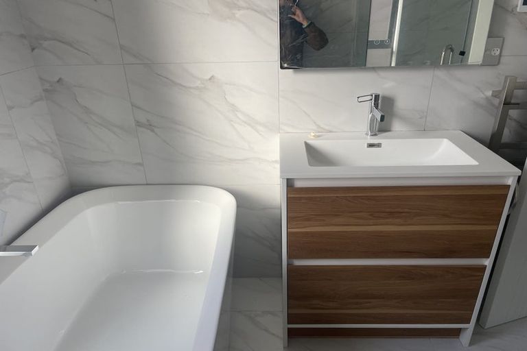 Photo of property in 21 Coast Garden Drive, Hobsonville, Auckland, 0616