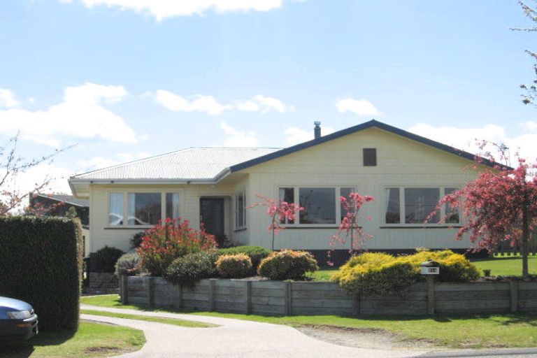 Photo of property in 214 Tamamutu Street, Taupo, 3330