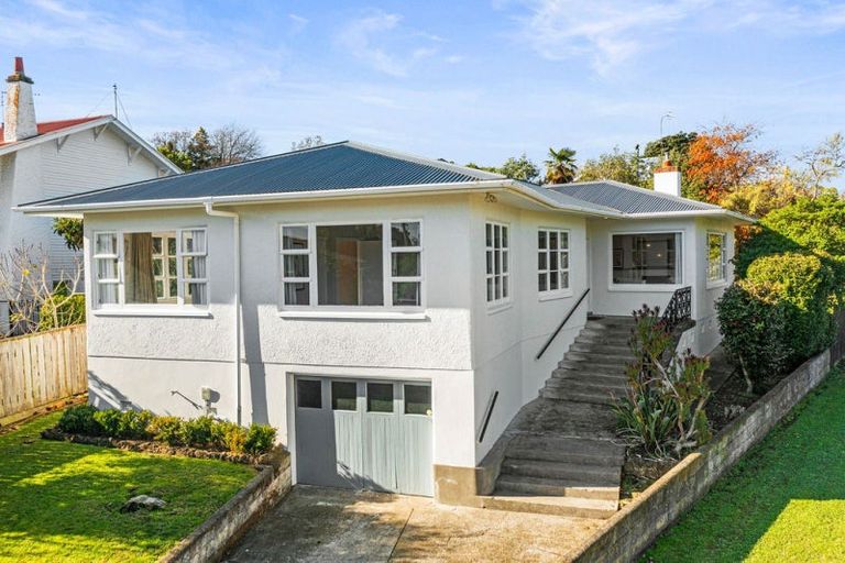 Photo of property in 1 Smart Terrace, Saint Johns Hill, Whanganui, 4500