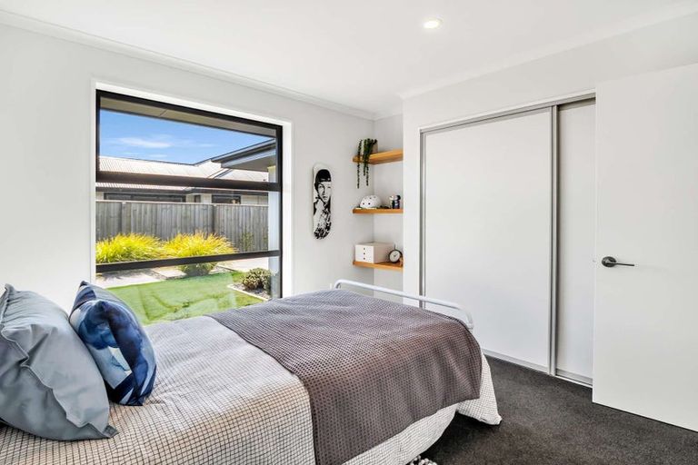 Photo of property in 14 John Raven Lane, Woodend, 7610