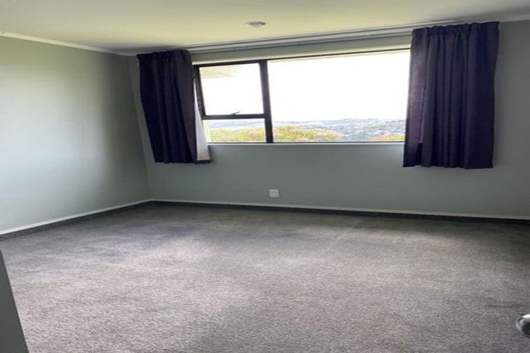 Photo of property in 54 Nalanda Crescent, Broadmeadows, Wellington, 6035