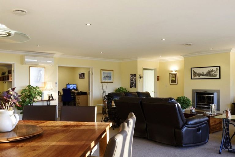 Photo of property in 18 Springlea Heights, Atawhai, Nelson, 7010