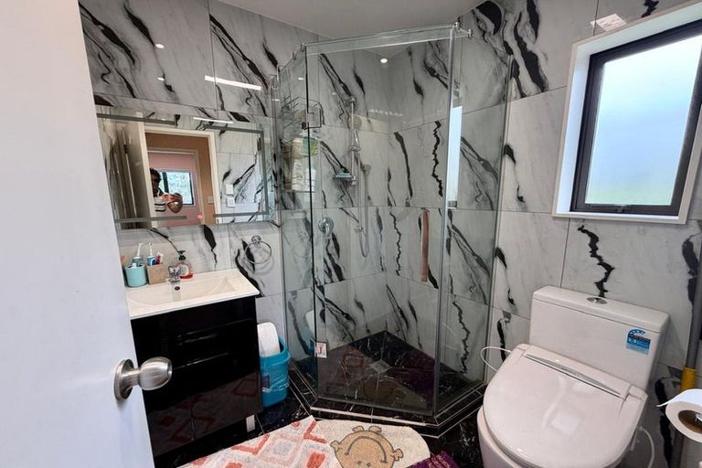 Photo of property in 9 Crestlands Place, Papakura, 2110