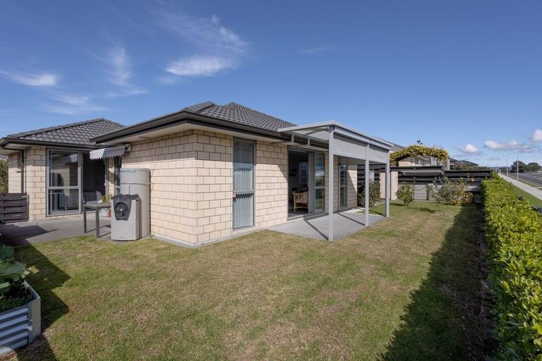Photo of property in 20 Vista Close, Omokoroa, 3114