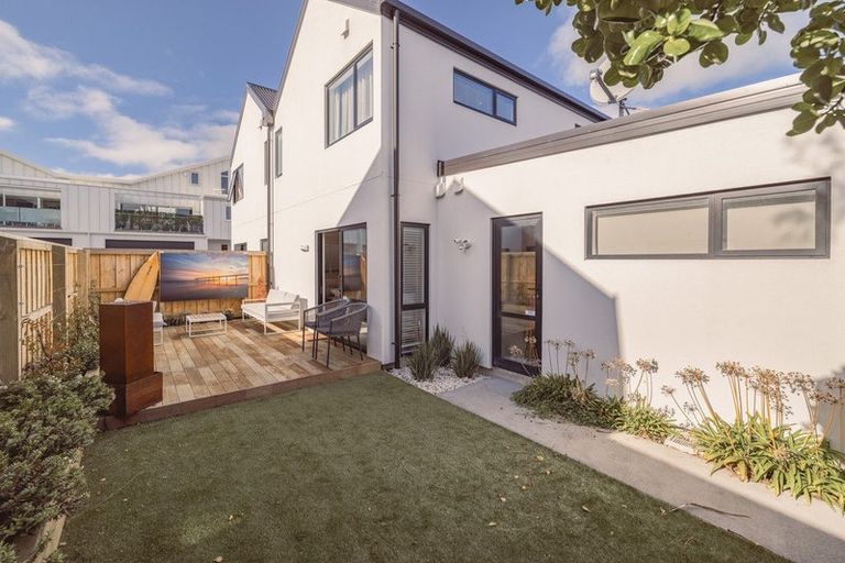 Photo of property in 6b Rawhiti Avenue, New Brighton, Christchurch, 8083