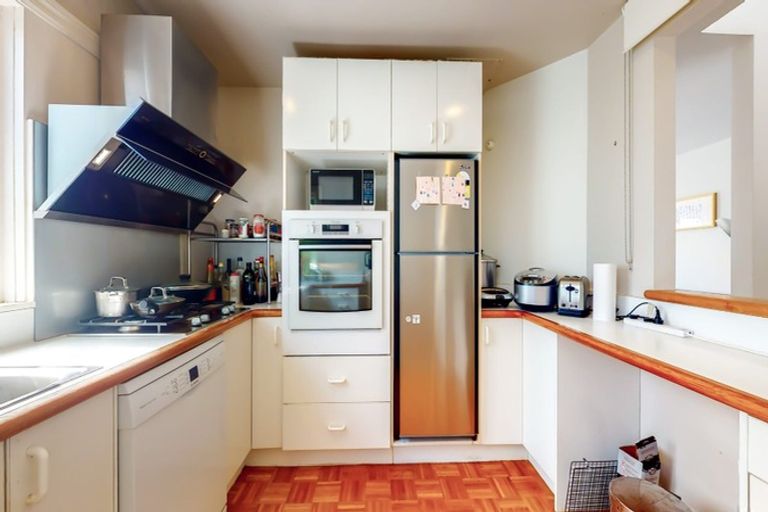 Photo of property in 12b Hobson Street, Thorndon, Wellington, 6011