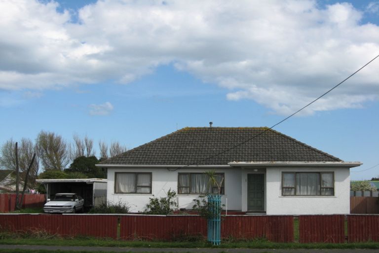 Photo of property in 209 Puriri Street, Castlecliff, Whanganui, 4501