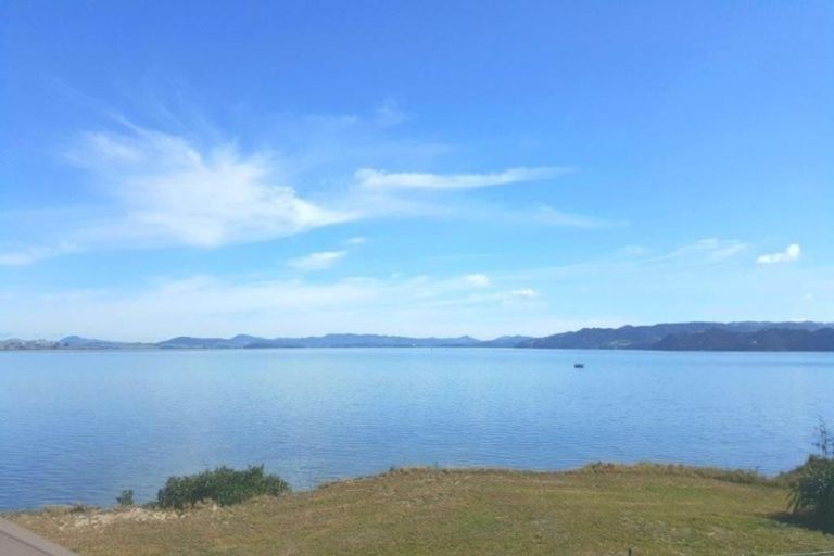 Photo of property in 34 Karoro Road, One Tree Point, 0118