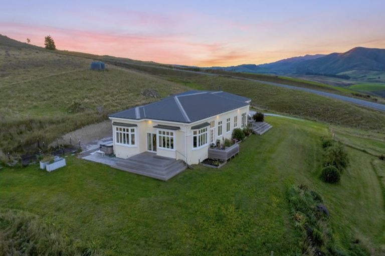 Photo of property in 67 Macraes Road, Waynes, Palmerston, 9483