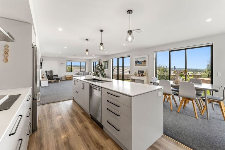 Photo of property in 50 Katania Heights, Brightwater, 7022