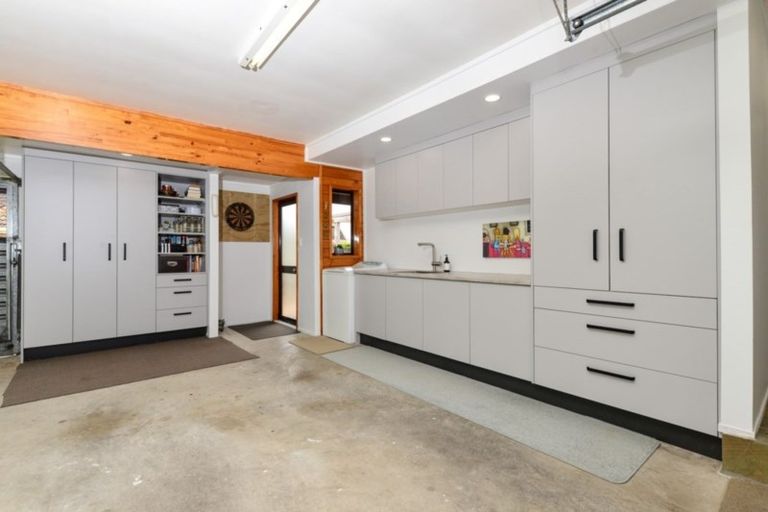 Photo of property in 15 Dallinger Street, St Andrews, Hamilton, 3200