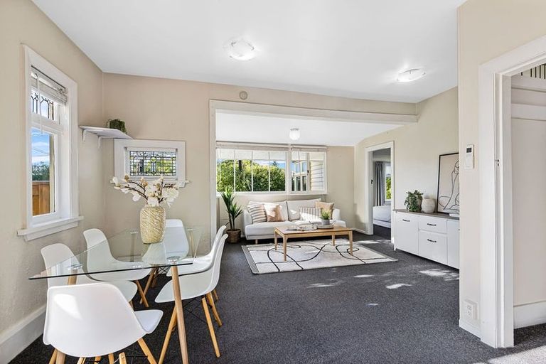 Photo of property in 86 Corson Avenue, Beckenham, Christchurch, 8023