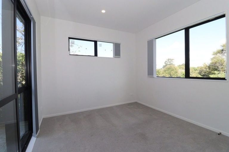 Photo of property in 127a Oreil Avenue, West Harbour, Auckland, 0618