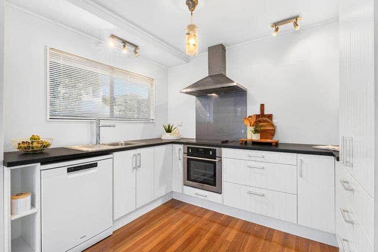Photo of property in 1/273 Hobsonville Road, Hobsonville, Auckland, 0618