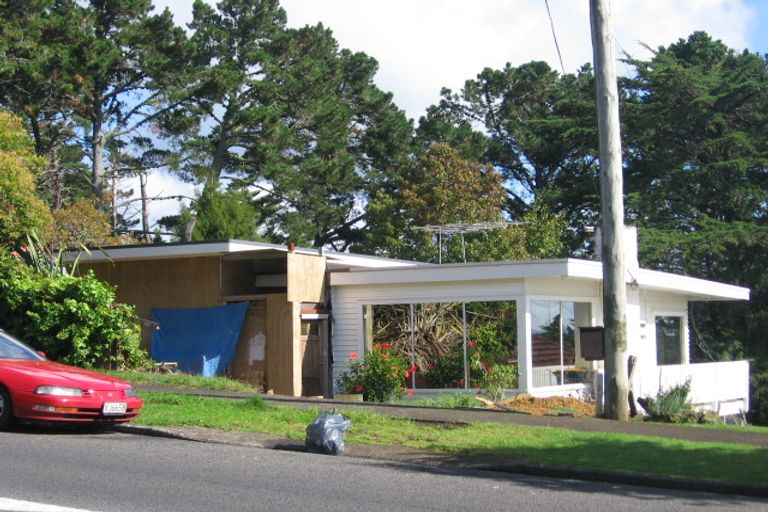 Photo of property in 209 Titirangi Road, Titirangi, Auckland, 0604