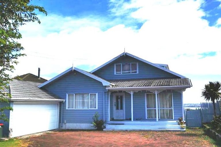 Photo of property in 64 Bleakhouse Road, Bucklands Beach, Auckland, 2014