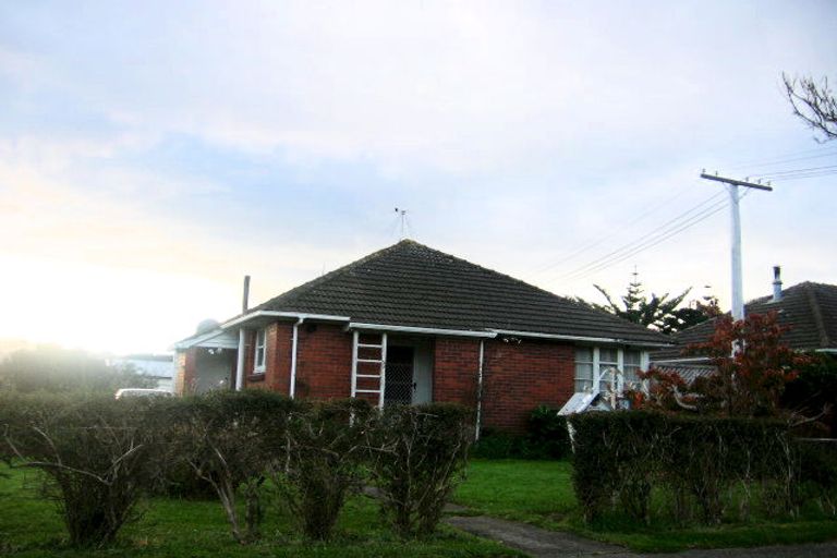Photo of property in 50 Godley Street, Waiwhetu, Lower Hutt, 5010